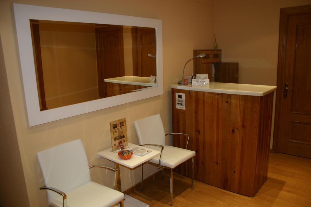 Hostal Hispanico I Salamanca Exterior photo