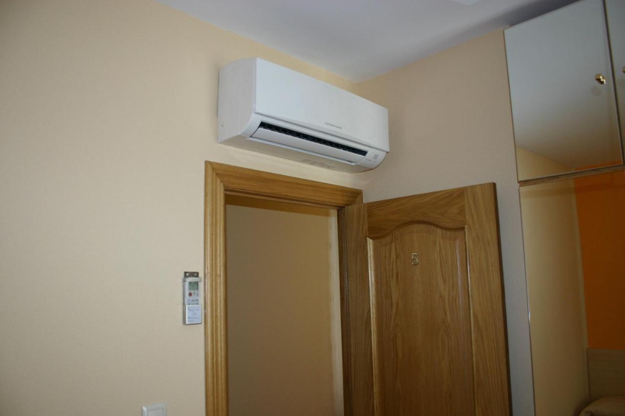 Hostal Hispanico I Salamanca Exterior photo